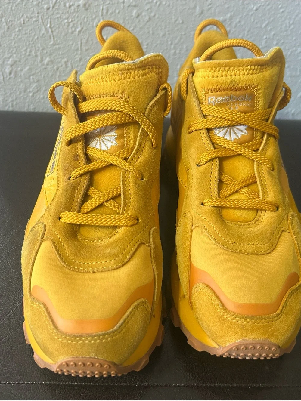🔥 RARE SIZE 9 🔥 Cardi B x Reebok Classic Leather 
